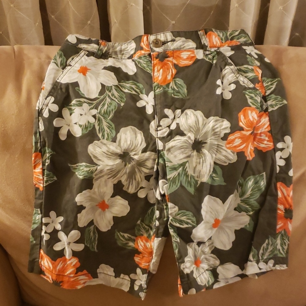 Boy's Old Navy shorts - NWOT